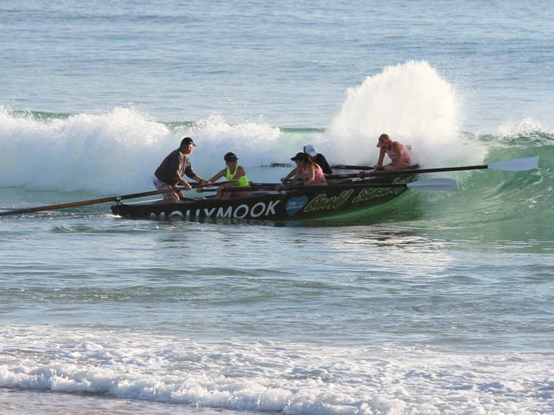 mollymook,Mollymook Ladies Boat Crew,beach,surf club,ocean swimmers